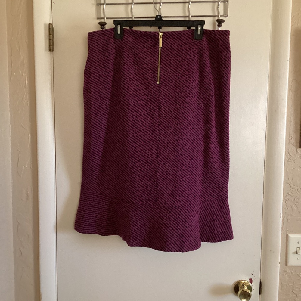 Michael Kors flared skirt, black and purple. Size XL. - Picture 2 of 3